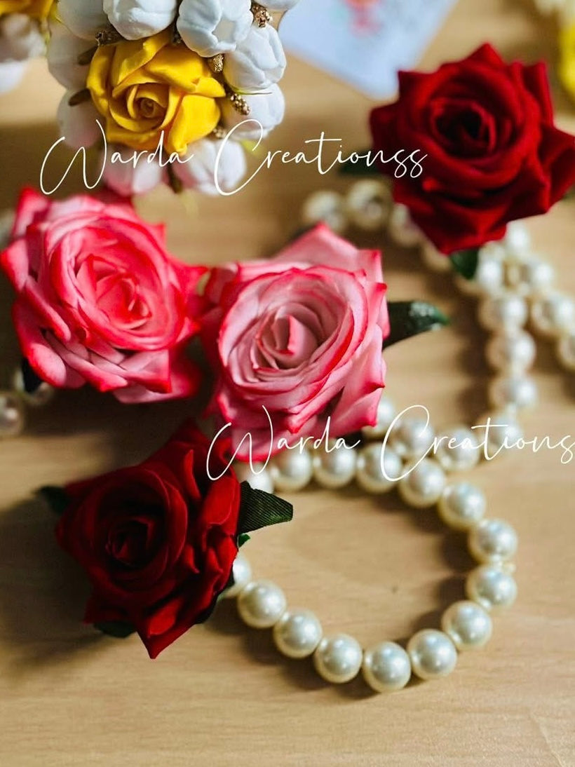 Rose Bracelets for Bridesmaids and Favours!