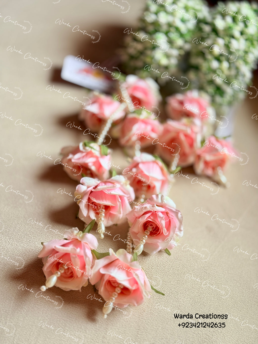 Babybreath Gajrey with Rose Hangings
