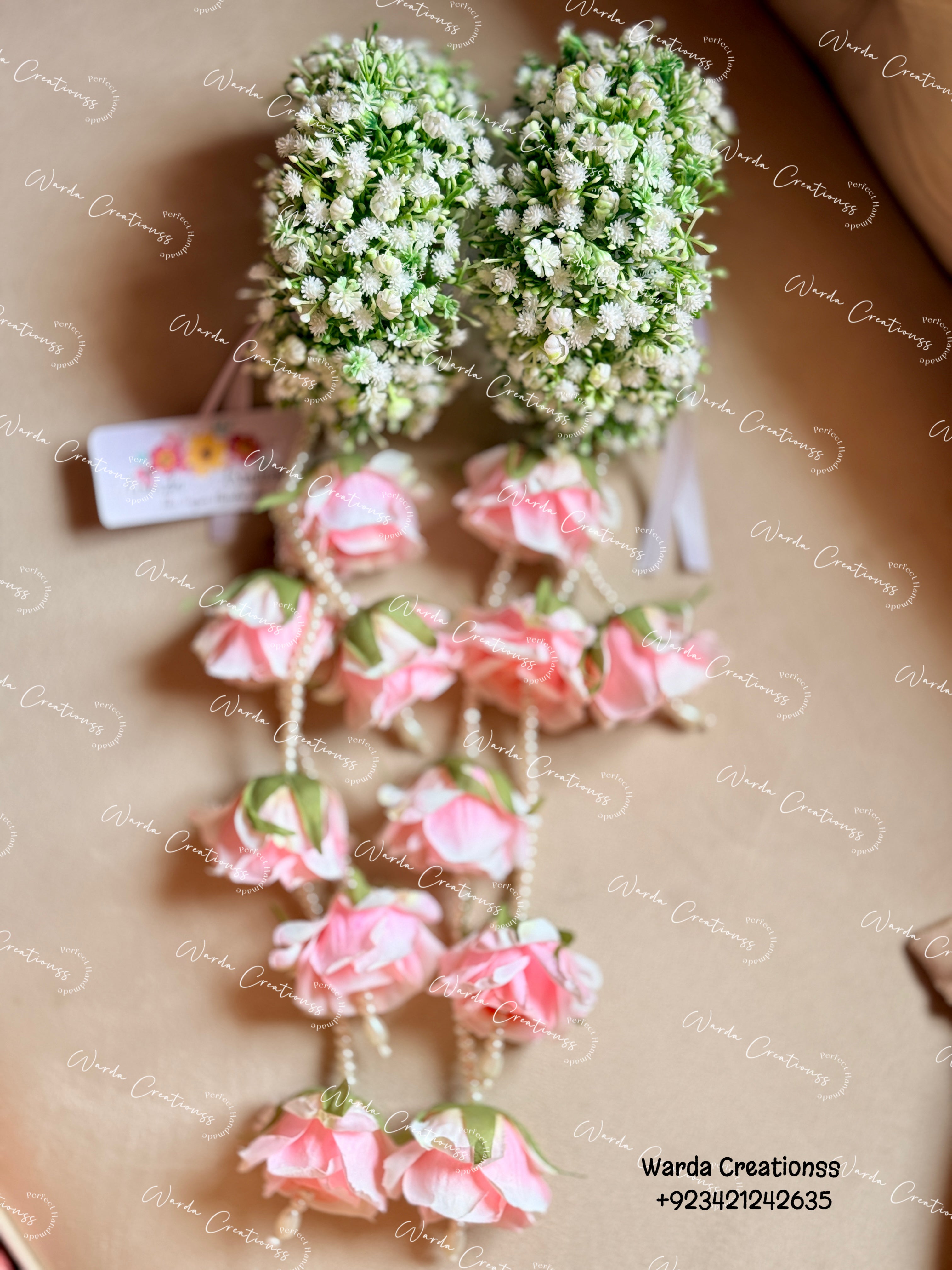 Babybreath Gajrey with Rose Hangings