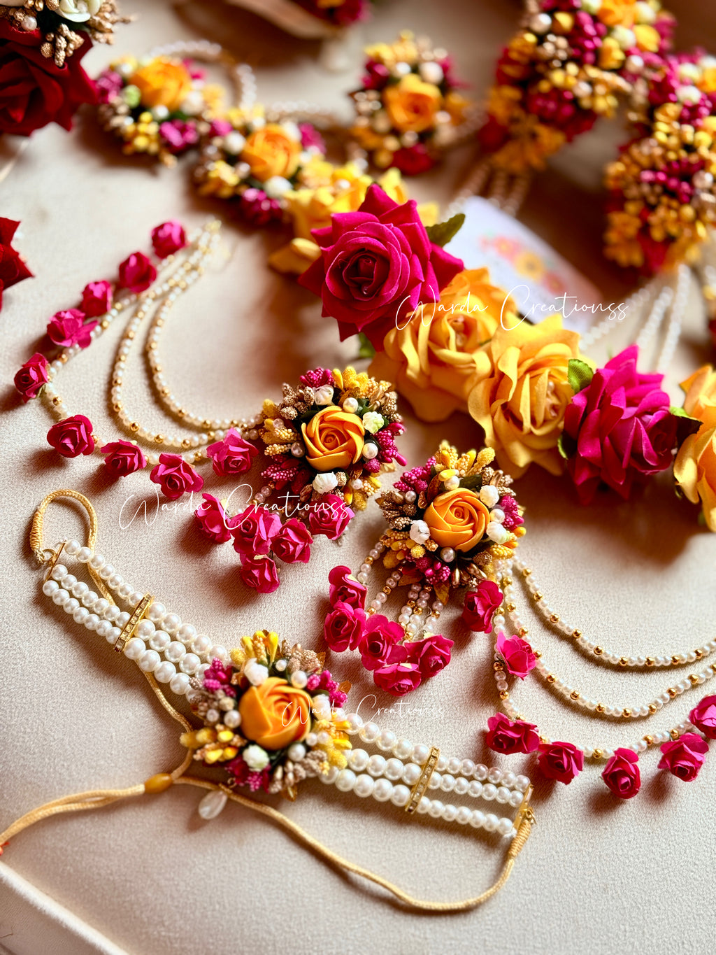 ROYAL MUGHAL Flower Jewelry Set