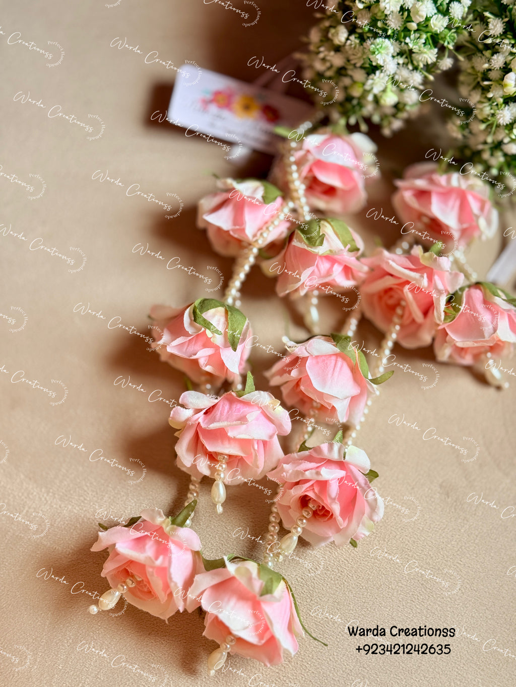 Babybreath Gajrey with Rose Hangings