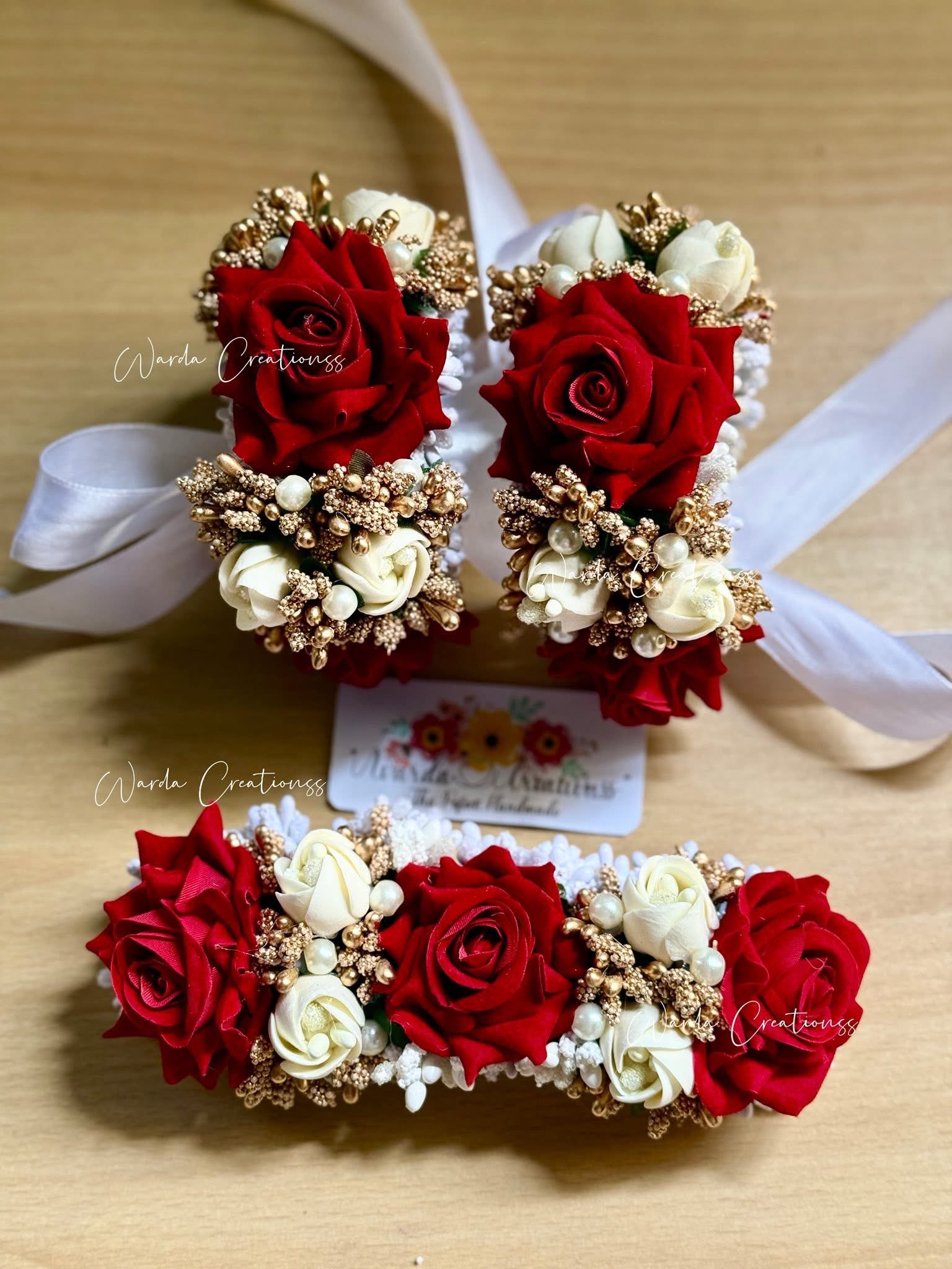 Bridal Ivory Red Rose Gajrey With Hair Bunch