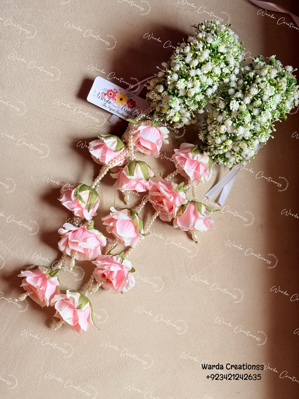 Babybreath Gajrey with Rose Hangings