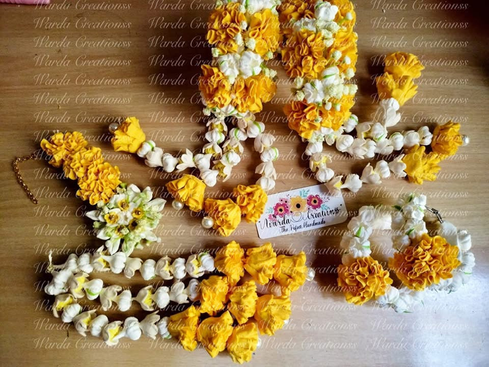 The Golden Genda Jewelry Set