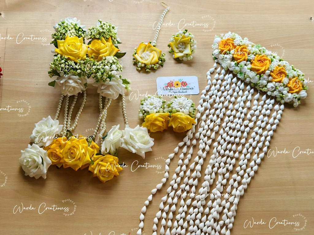 Desy Pop Floral Jewelry Set