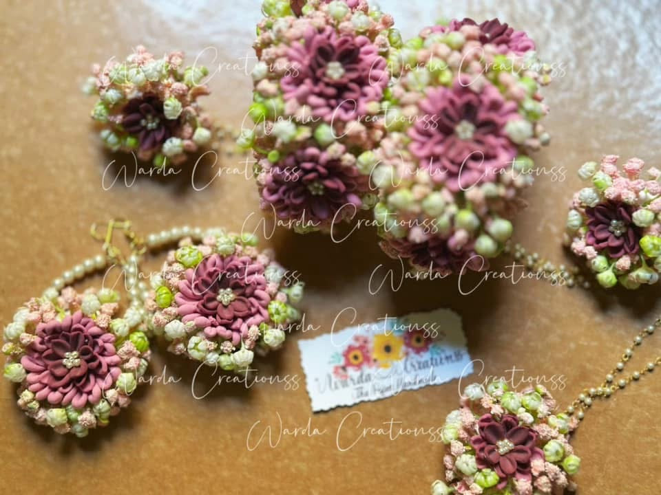 Handmade chrysanthemums flower set