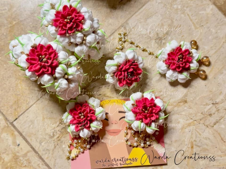 Mini Chrysanthemum Jewelry Set